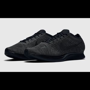 Nike Flyknit Racer Triple Black